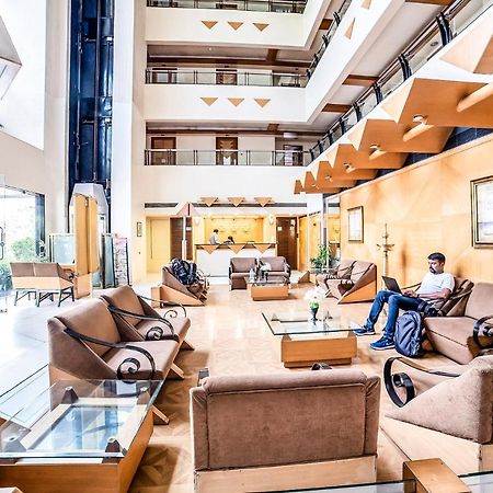 Hotel Gandharva Shivajinagar Pune Bagian luar foto