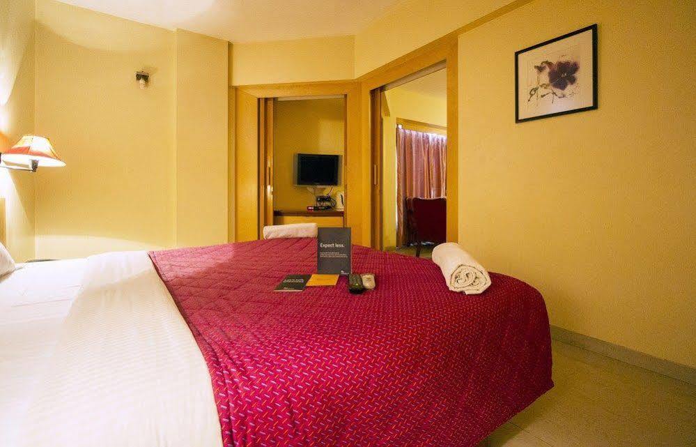 Hotel Gandharva Shivajinagar Pune Bagian luar foto