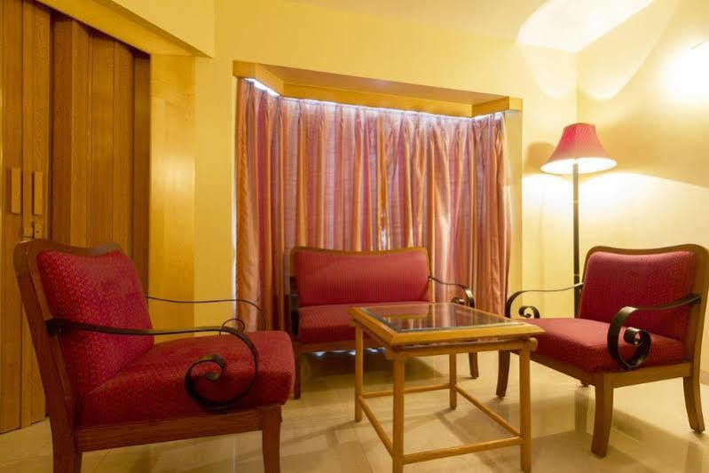 Hotel Gandharva Shivajinagar Pune Bagian luar foto