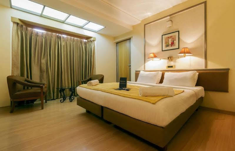 Hotel Gandharva Shivajinagar Pune Bagian luar foto