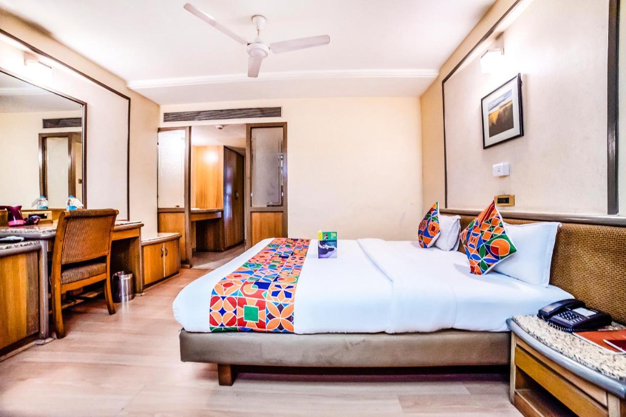 Hotel Gandharva Shivajinagar Pune Bagian luar foto